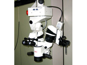 ライカ眼科用手術顕微鏡